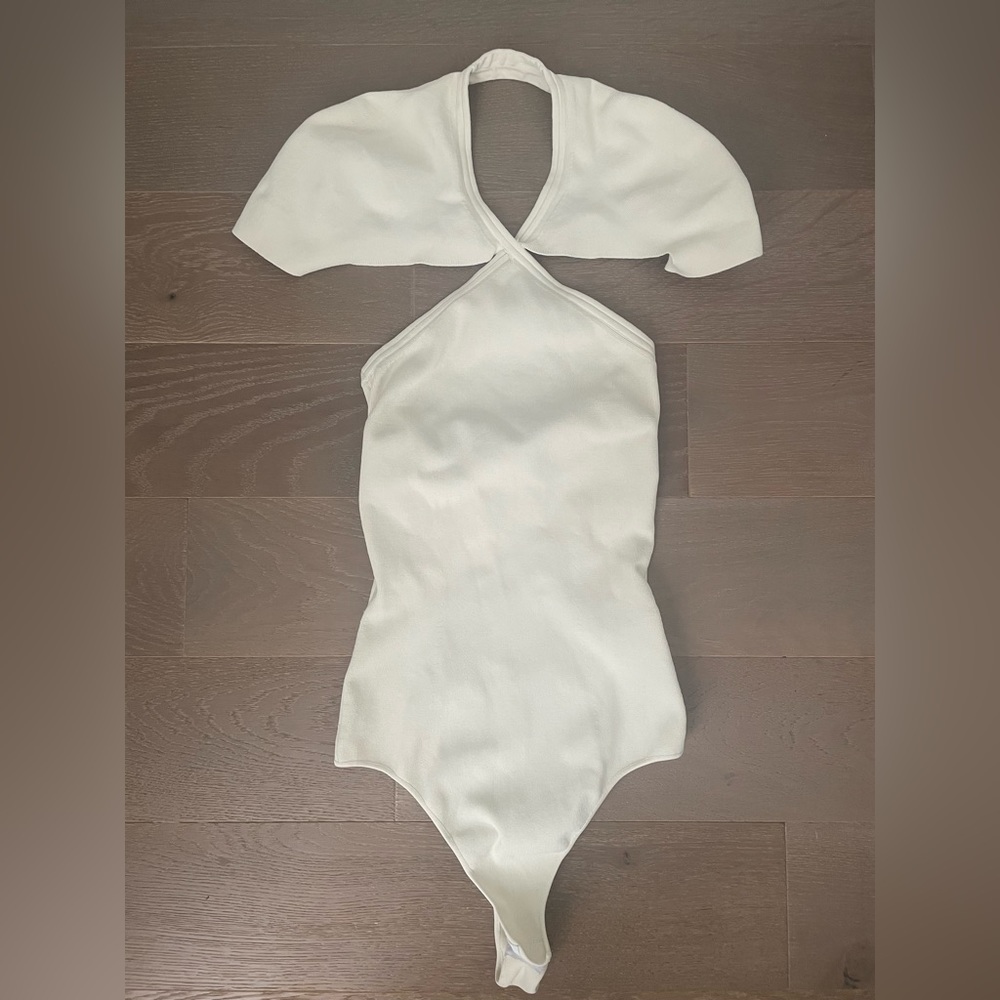 KHAITE Vita Cutout Detail Bodysuit